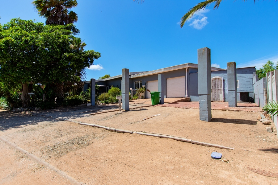 4 Bedroom Property for Sale in Vredenburg Western Cape